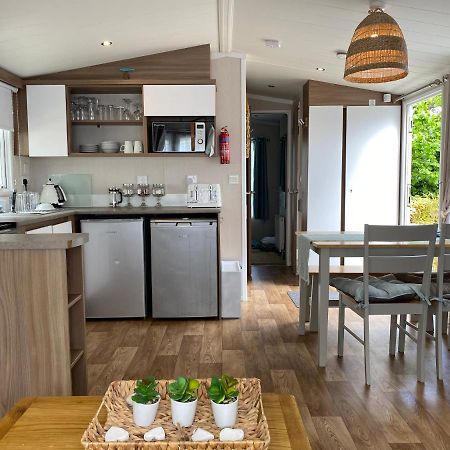 Cosy, Coastal Themed Holiday Home, Rockley Park, Poole, Dorset エクステリア 写真